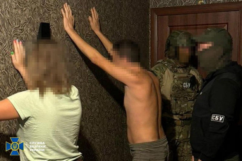СБУ затримала агентів ФСБ у Дніпрі: подружжя шпигувало за ППО та підпалювало обʼєкти УЗ