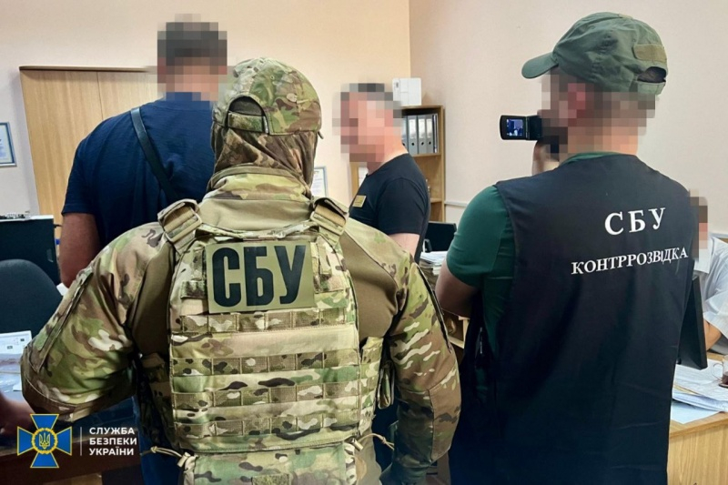 СБУ затримала чиновника Хмельницької міськради, який працював на ФСБ 3 СБУ затримала чиновника Хмельницької міськради, який працював на ФСБ