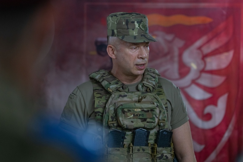 Сирський нагородив десантників, які беруть участь в курській операції