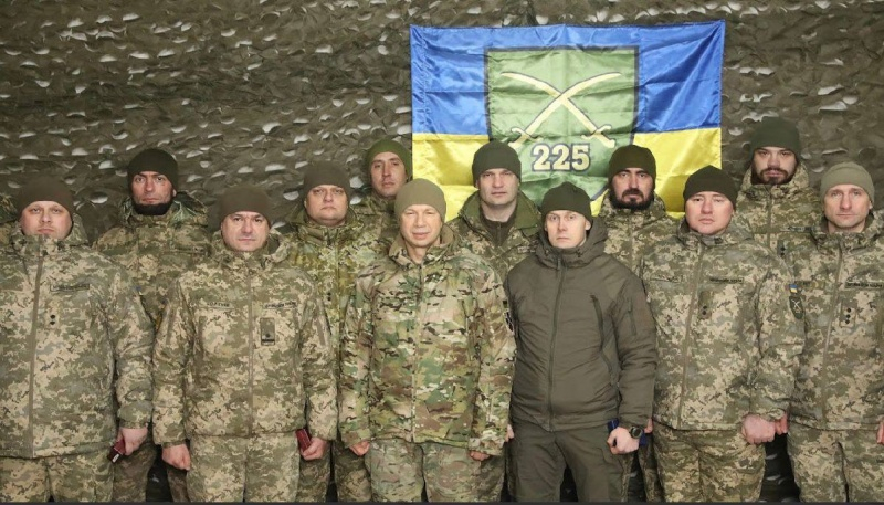 Сирський приїхав до військових на Курський напрямок 5 Сирський приїхав до військових на Курський напрямок