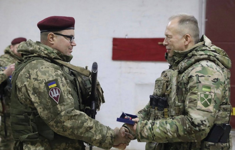 Сирський приїхав до військових на Курський напрямок 4 Сирський приїхав до військових на Курський напрямок