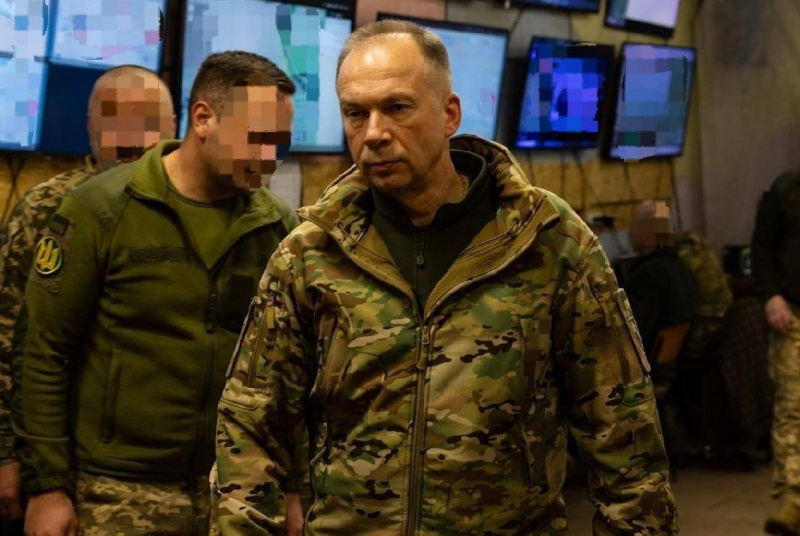 Сирський з'їздив на Донбас та прийняв низку рішень на "гарячих" напрямках: що відомо 1 Сирський з'їздив на Донбас та прийняв низку рішень на "гарячих" напрямках: що відомо