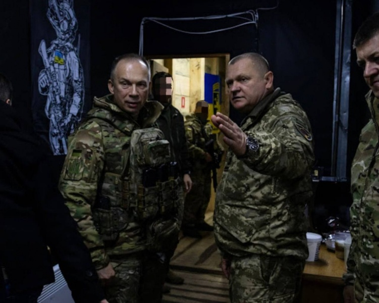 Сирський з'їздив на Донбас та прийняв низку рішень на "гарячих" напрямках: що відомо 4 Сирський з'їздив на Донбас та прийняв низку рішень на "гарячих" напрямках: що відомо
