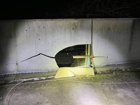 Ситуация с безопасностью на Днепропетровщине по состоянию на 07:30: россияне ударили ''Шахедами'', обломки сбитых дронов вызвали пожар на ферме  