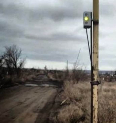 СМИ: Россияне на фронте начали ставить светофоры-детекторы FPV 
