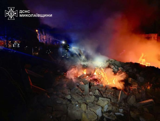 Спасатели показали последствия атаки российских БпЛА на Николаев 
