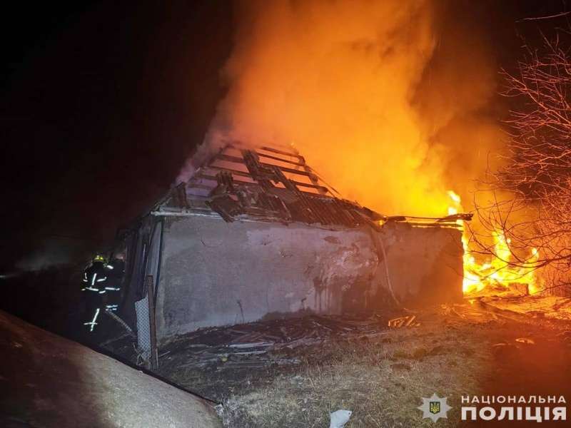 У Чернігівській області "Шахед" влучив у будинок: фото наслідків 1 У Чернігівській області "Шахед" влучив у будинок: фото наслідків