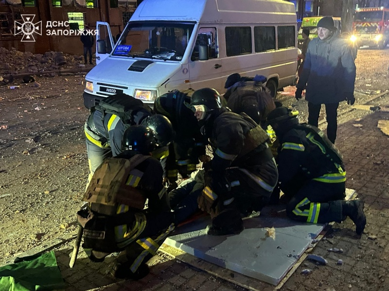 Удар КАБами по Запоріжжю: кількість поранених сильно зросла 6 Удар КАБами по Запоріжжю: кількість поранених сильно зросла