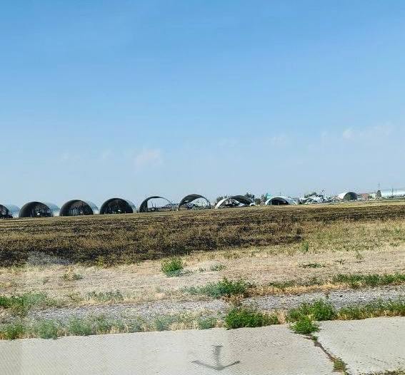 Удар по аеродрому "Маринівка" у РФ: з'явилися супутникові знімки наслідків 8 Удар по аеродрому "Маринівка" у РФ: з'явилися супутникові знімки наслідків