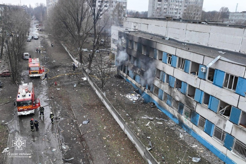 Удар по Дніпру: постраждали 30 людей, рятувальники ліквідували всі загоряння 3 Удар по Дніпру: постраждали 30 людей, рятувальники ліквідували всі загоряння