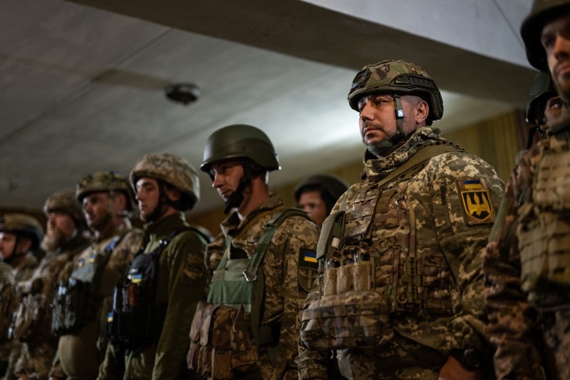 Умєров вперше після призначення побував під Бахмутом 4 Умєров вперше після призначення побував під Бахмутом