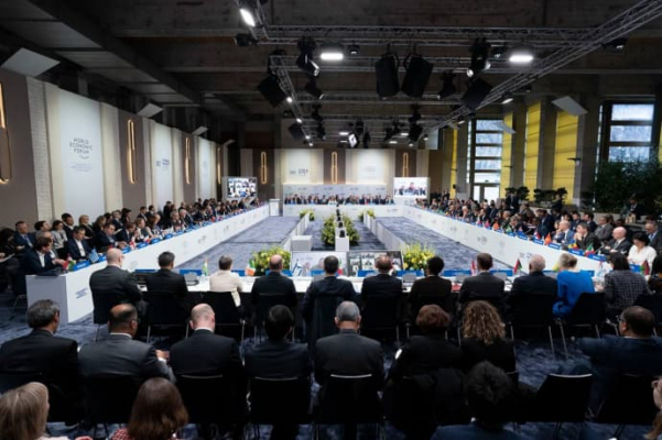 В Давосе провели встречу советников по Формуле мира 