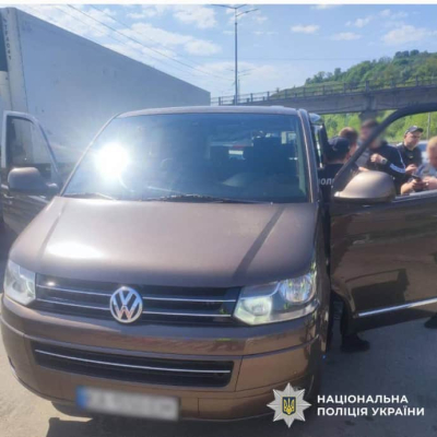 В Киеве двое мужчин поссорились на парковке: закончилось стрельбой 2 В Киеве двое мужчин поссорились на парковке: закончилось стрельбой