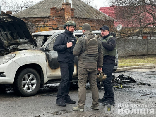В Никополе расстреляли авто заместителя мэра: он погиб 1 В Никополе расстреляли авто заместителя мэра: он погиб