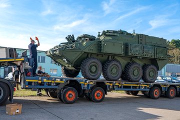 В Україну відправили партію бронетранспортерів LAV (фото)