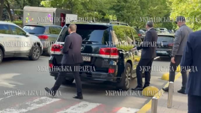 Вице-премьеру Чернышову объявили подозрение 