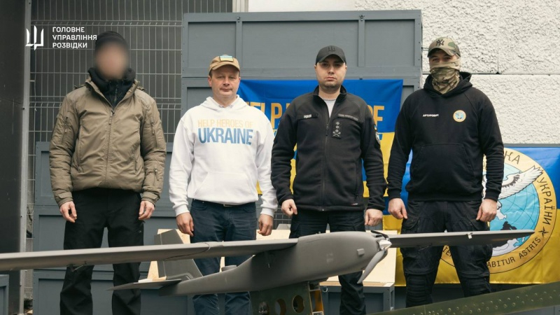 Воїни ГУР отримали новітній дрон-невидимку Hazard: що про нього відомо 1 Воїни ГУР отримали новітній дрон-невидимку Hazard: що про нього відомо