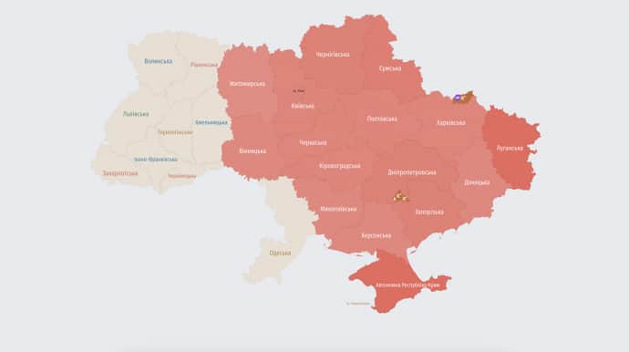 Вражеские БпЛА атакуют Украину с разных направлений 