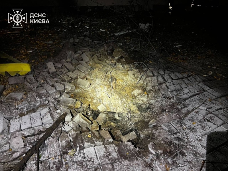 Загоряння дитячої поліклініки в Києві: у ДСНС показали наслідки атаки "Шахедів"