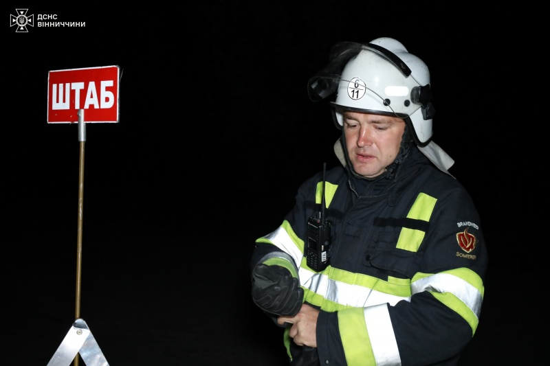 З'явилися кадри наслідків удару по об'єкту інфраструктури у Вінницькій області 5 З'явилися кадри наслідків удару по об'єкту інфраструктури у Вінницькій області
